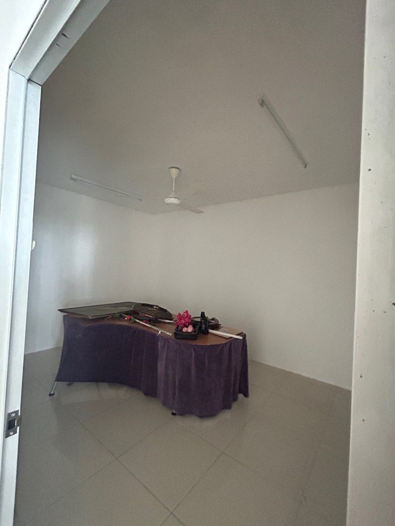 Free used furnitures left by tenant, Furniture & Home Living