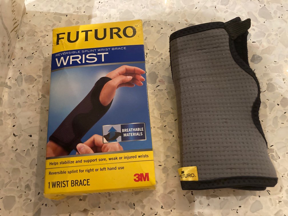 Futuro Reversible Splint Wrist Brace (Medium) –  (by 99