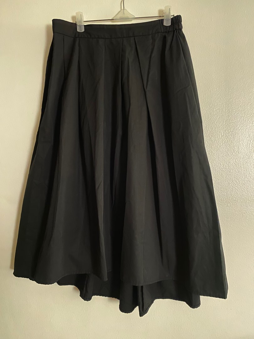 GU Skirt, Women's Fashion, Bottoms, Skirts on Carousell