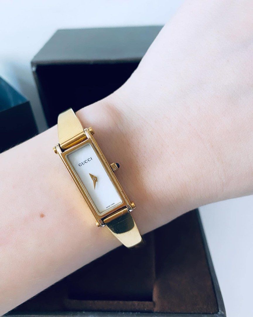 Gucci 1500L Bangle Watch for Ladies