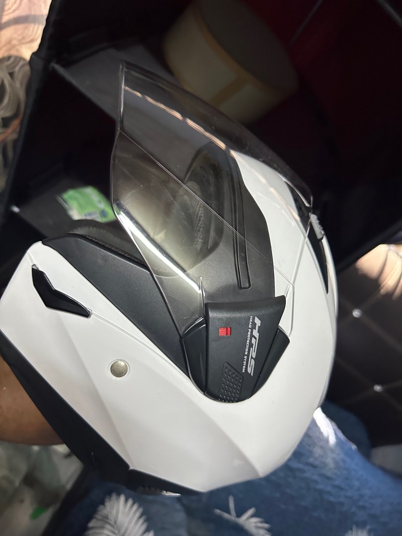 HELMET GIVI PUTIH Motorbikes on Carousell