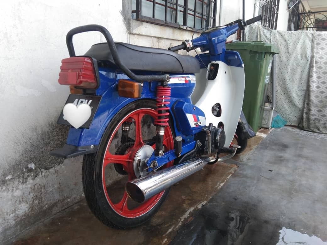 honda-c70-cup-petak-motorbikes-on-carousell