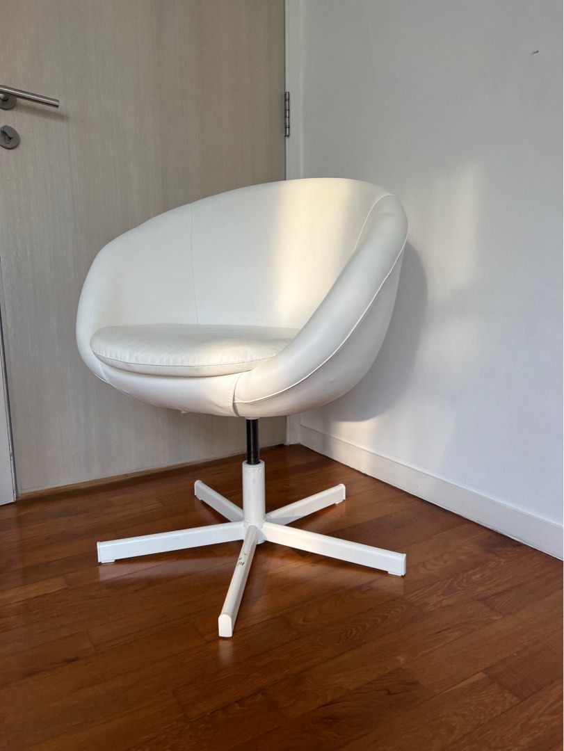 IKEA SKRUVSTA swivel chair, Furniture & Home Living, Furniture, Chairs