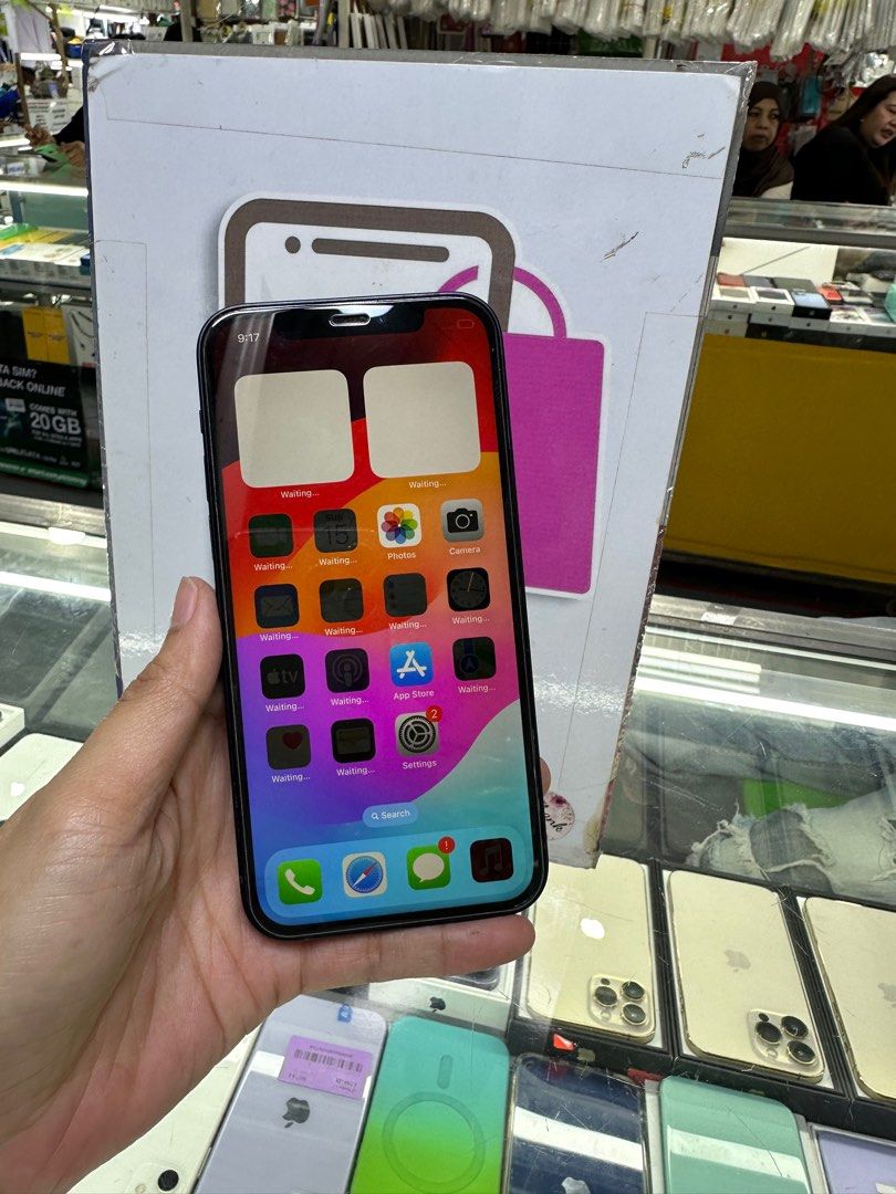 iphone 12 64gb 2ndhand (Category: iPhone 12 Series) located in Cainta. Submitted by vine_gadget_shop (Listing ID 1260621657, Image 2). Description: iphone 12 64gb 2ndhand no issue check all u want pick up store greenhills shopping center we accept credit card installment we do cod and door to door we ship nationwide for fast transaction call 09277368323 look for vine.
