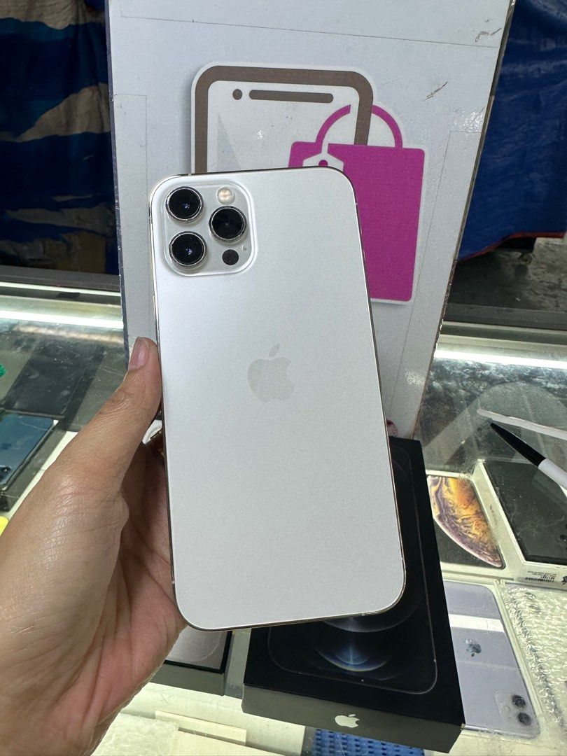 iphone 12 pro max 128gb 2ndhand (Category: iPhone 12 Series) located in Cainta. Submitted by vine_gadget_shop (Listing ID 1260623085, Image 2). Description: iphone 12 pro max 128gb 2ndhand factory unlock complete package we accept trade in we accept credit card installment we do cod and door to door we ship nationwide for fast transaction call 09277368323.