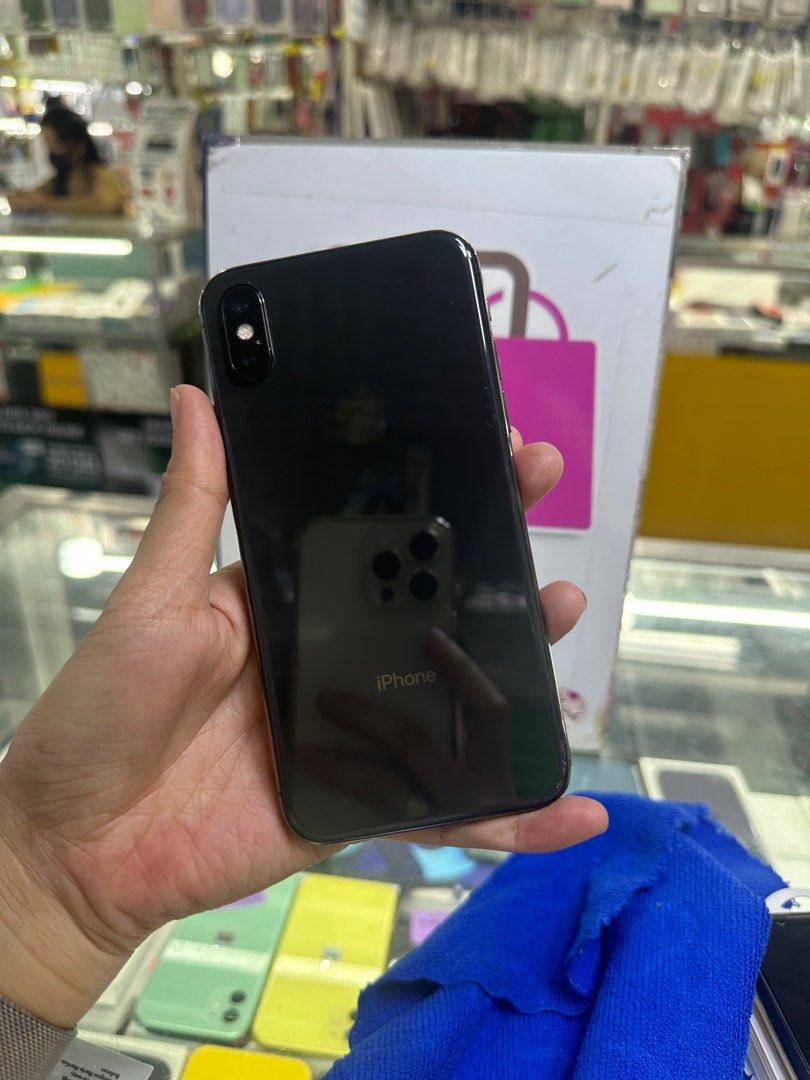 iphone x 256gb 2ndhand (Category: iPhone X Series) located in Cainta. Submitted by vine_gadget_shop (Listing ID 1260620342, Image 1). Description: iphone x 256gb 2ndhand ntv variant palit battery no issue check all u want pick up store greenhills shopping center we accept trade in we accept credit card installment we do cod and door to door we ship nationwide for fast transaction call 09277368323 look for vine.