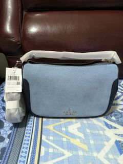 （分類：）位於 。 由 ericayuko 提交（商品編號 1260625783，圖片 1）。簡介： 。
