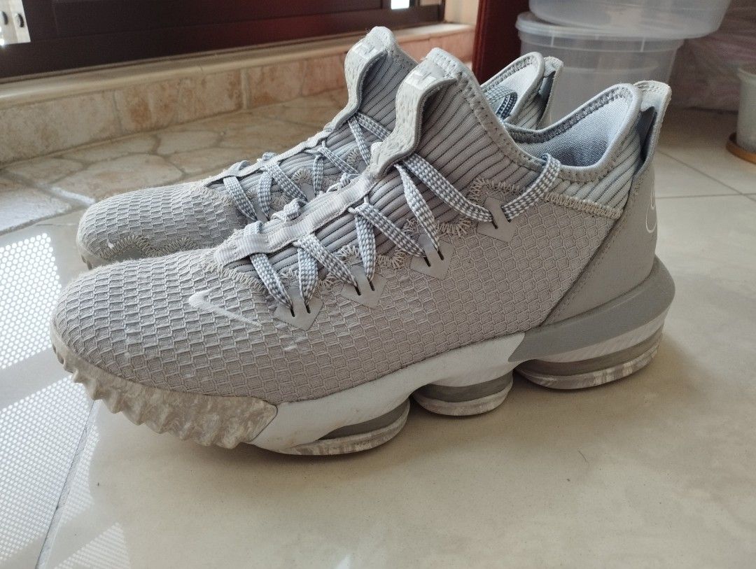 Lebron sales 16 size