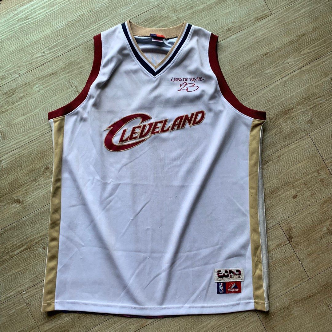 BN Lebron James Cleveland Cavaliers Hardwood Classics NBA Jersey, Men's  Fashion, Activewear on Carousell