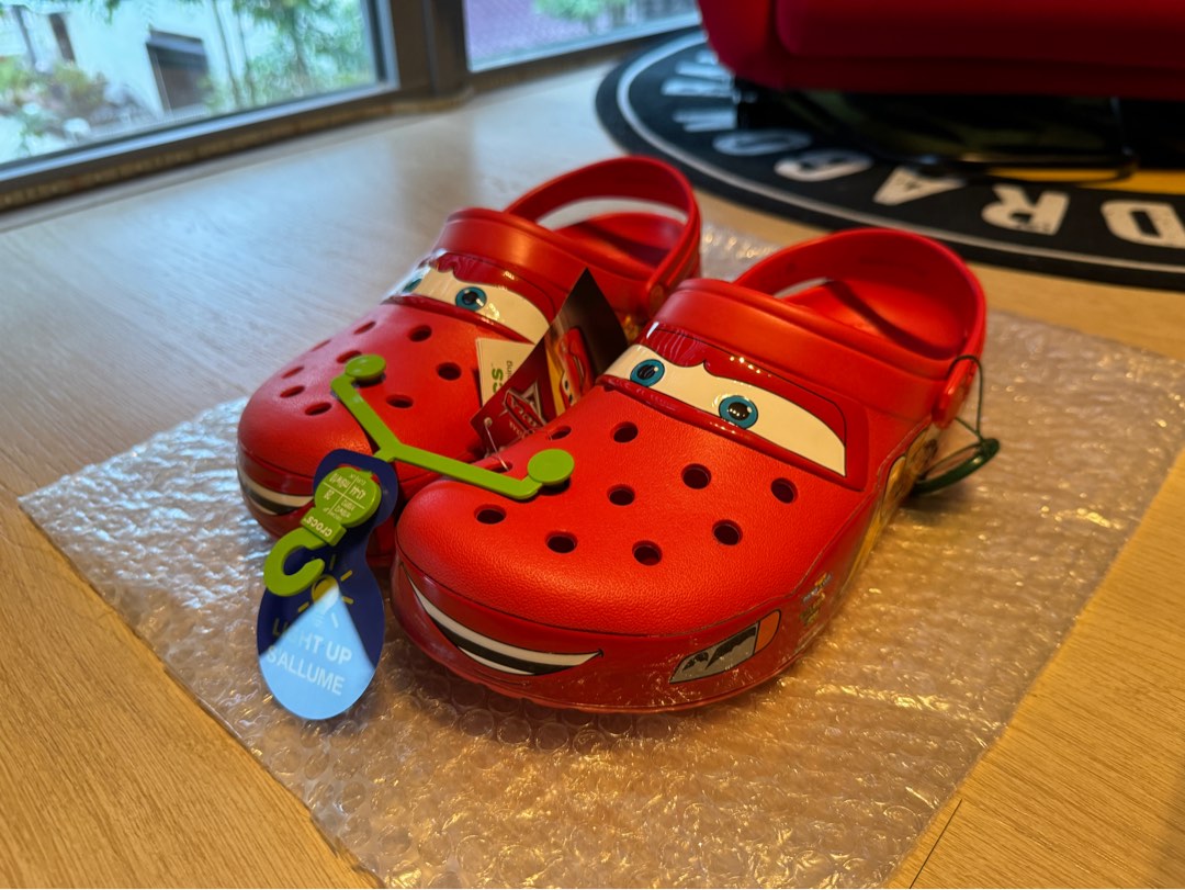 Lightning mcqueen crocs hotsell size 12 men's