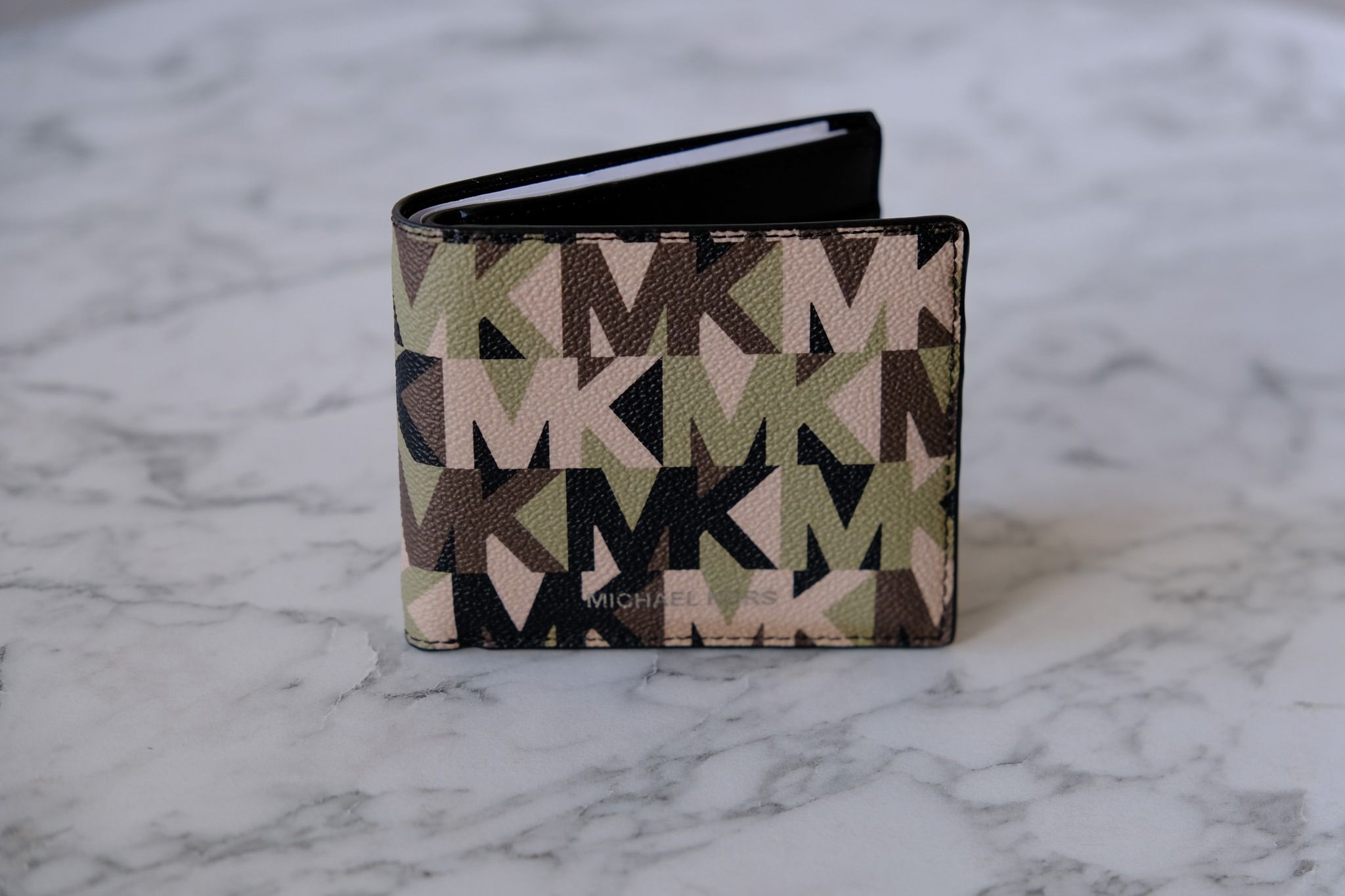 Michael kors sales olive green wallet
