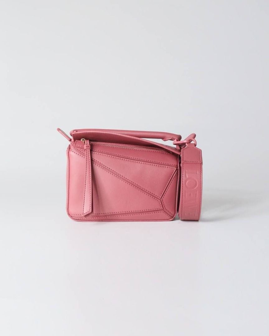 Loewe Mini Puzzle Bag Monochrome Plum Rose Size 18 x 12 5 x 8cm