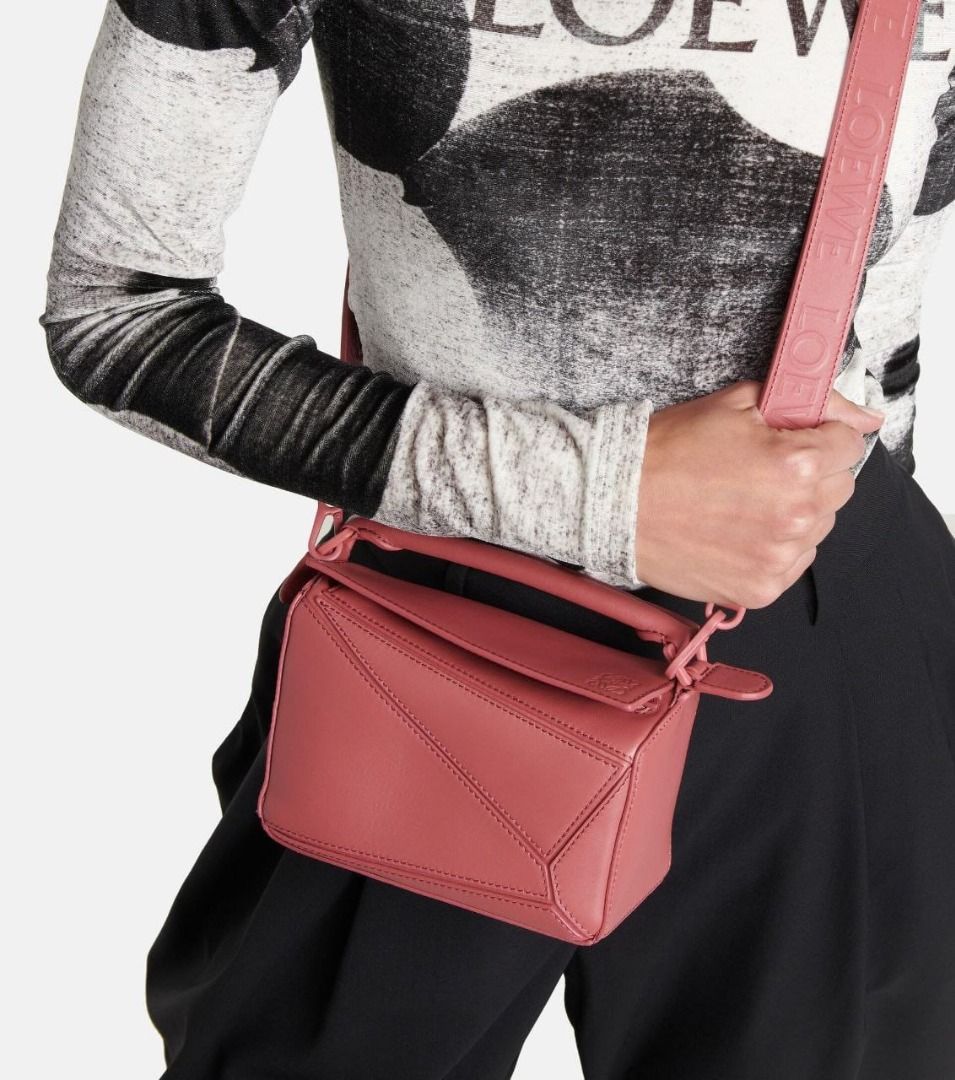 Loewe puzzle hot sale roses bag