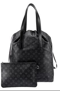 Louis Vuitton Climbing Standing Pouch