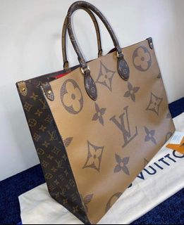 Authentic Louis Vuitton Monogram Hudson GM, Women's Fashion, Bags &  Wallets, Purses & Pouches on Carousell