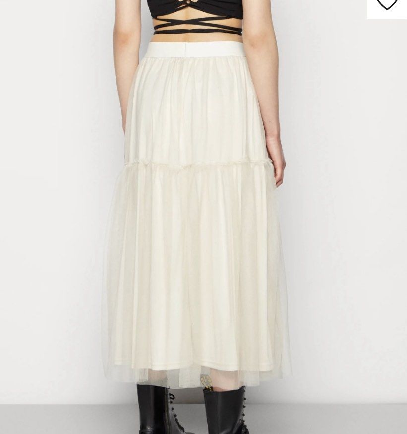 Lovely skirt rarely worn zalando Women s Fashion Bottoms Skirts