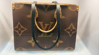 📍VINTAGE LV CROISSANT BAG, Luxury, Bags & Wallets on Carousell