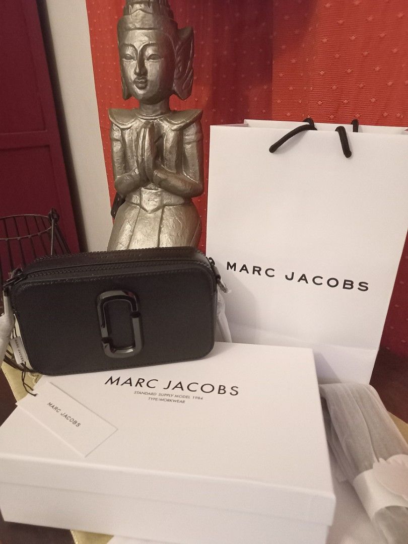 Marc Jacobs Snapshot DTM Black (w slight flaw), Luxury, Bags & Wallets on  Carousell