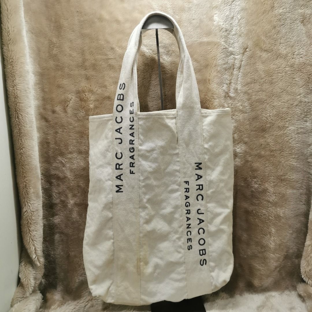 Marc Jacobs The Tote Bag - Small / White, Women's Fashion, Bags & Wallets, Tote  Bags on Carousell