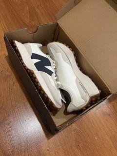 (Category: ) located in . Submitted by shopwithelyna (Listing ID 1260596105, Image 1). Description: .