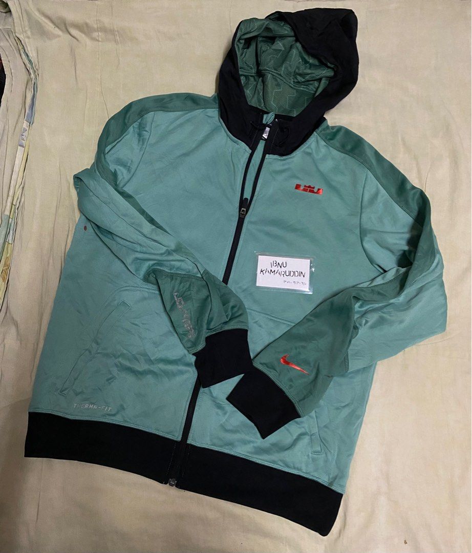 Lebron james clearance jacket nike