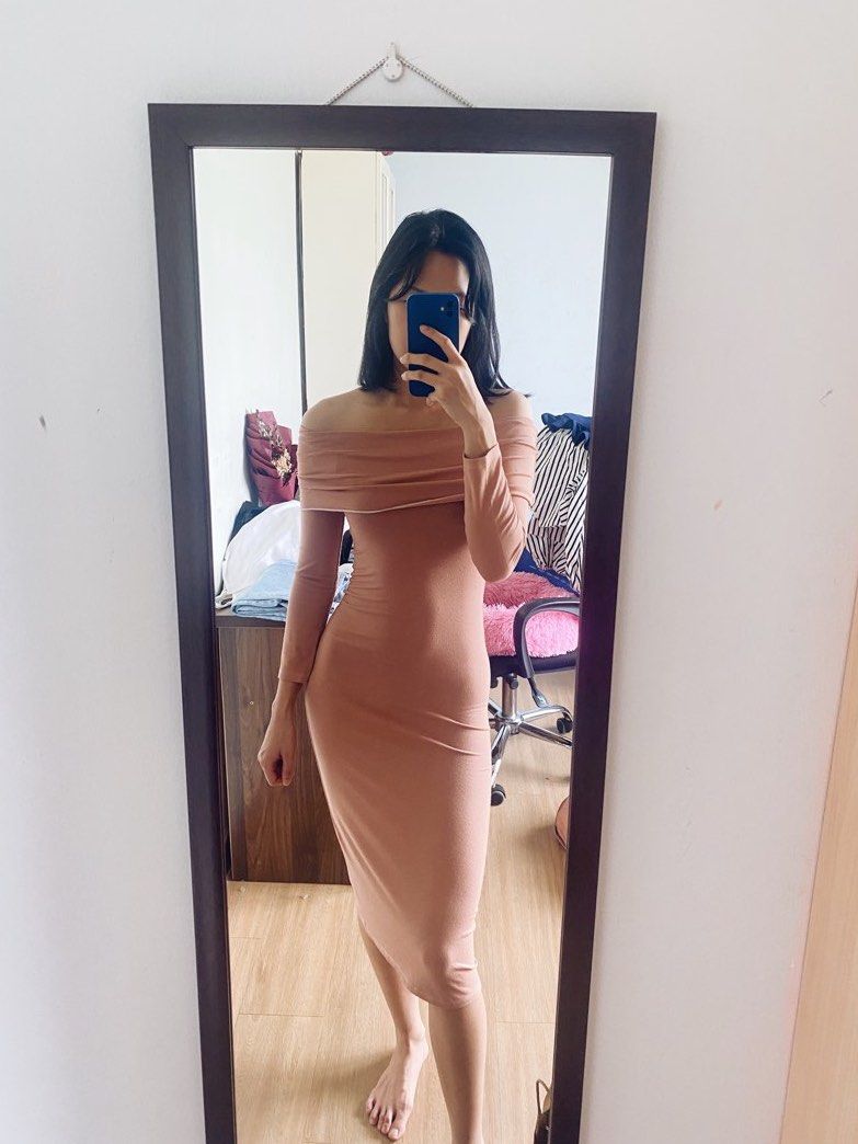 Peach hot sale tight dress