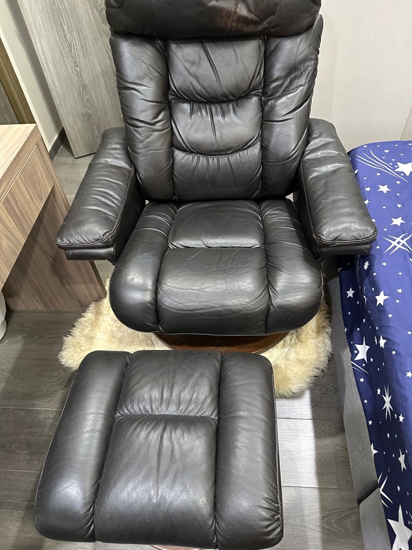 Picket and Rail Recliner Chair, Furniture & Home Living, Furniture