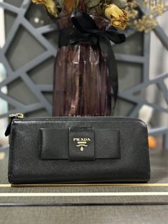 Louis Vuitton Limited Edition Kaki Monogram Eden Noe Bag, Luxury, Bags &  Wallets on Carousell