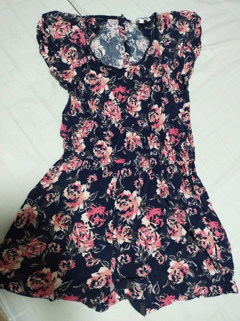 Pre-loved clothes for free, Women's Fashion, Dresses & Sets, Dresses on ...