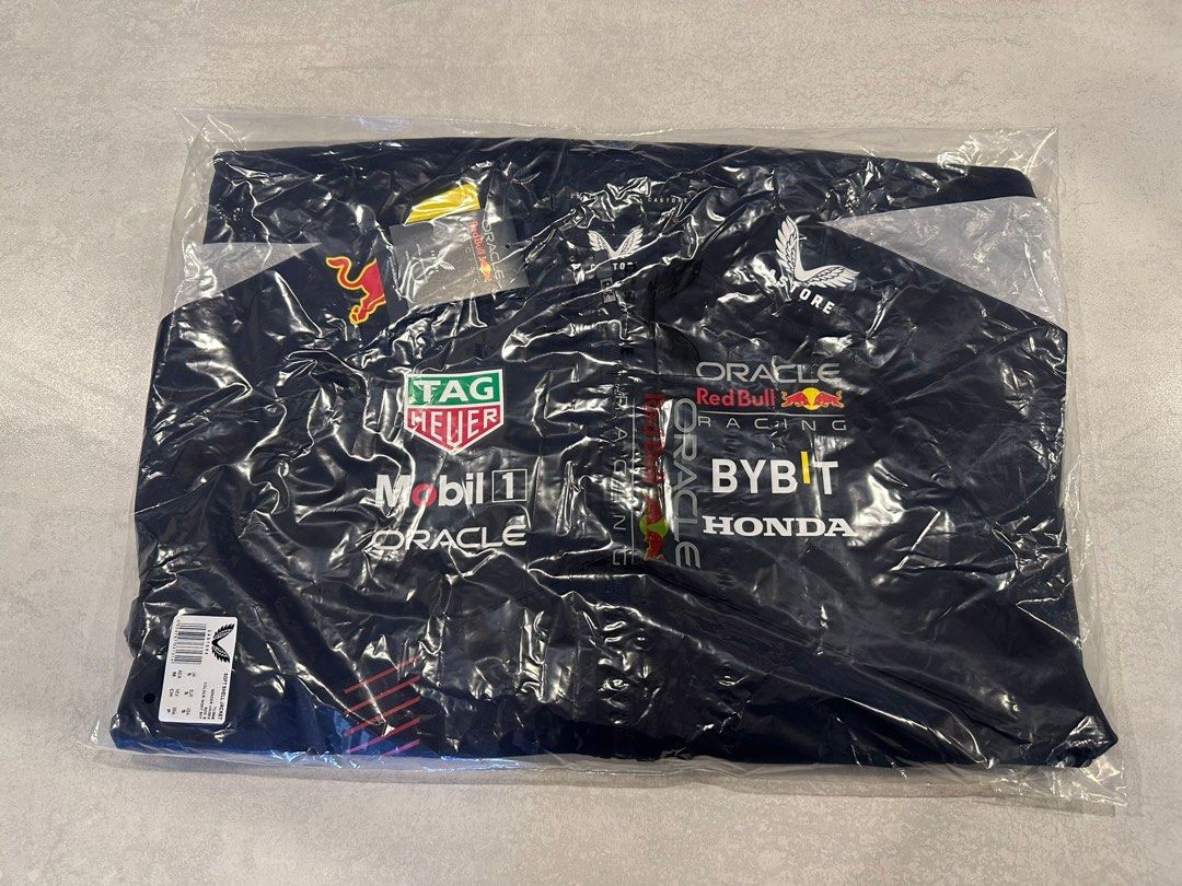 Redbull Racing Jacket F1, Men's Fashion, Coats, Jackets and Outerwear on  Carousell