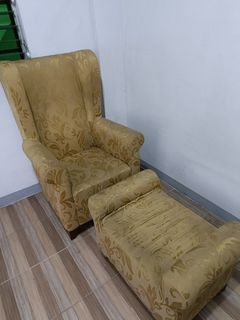 Rush Sale: Limited Edition Golden Queen's Chair with foot rest