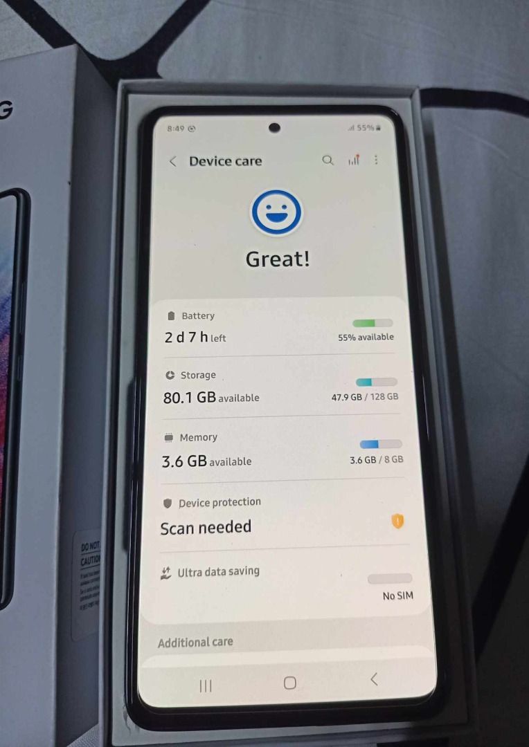Samsung a35 5g (Category: Samsung) located in Caloocan City. Submitted by jomarivela69940 (Listing ID 1260531280, Image 3). Description: Pasay area meet up or nearby. Complete with original charger cable bilhan niyo nalang ng ulo. No issue, unli test sa meet up. 100% makinis mga boss madam :) RFS: Di masyado nagagamit, extra phone..