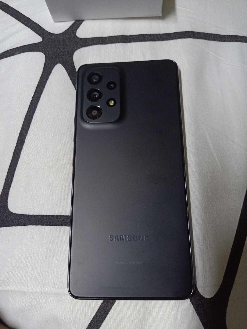 Samsung a35 5g (Category: Samsung) located in Caloocan City. Submitted by jomarivela69940 (Listing ID 1260531280, Image 2). Description: Pasay area meet up or nearby. Complete with original charger cable bilhan niyo nalang ng ulo. No issue, unli test sa meet up. 100% makinis mga boss madam :) RFS: Di masyado nagagamit, extra phone..