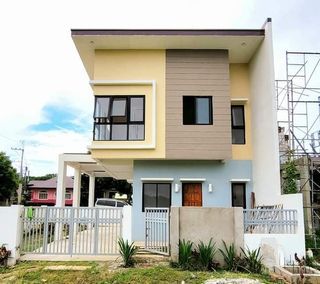 Single Attached house near Caloocan City 3 Bedrooms with 2 Car Garage Sta Maria Bulacan