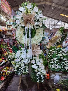 Special Big Wreath Standee
