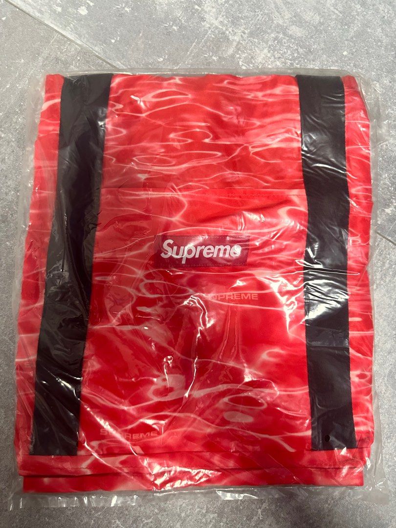 supreme ripple packable tote, 女裝, 手袋及銀包, Tote Bags - Carousell