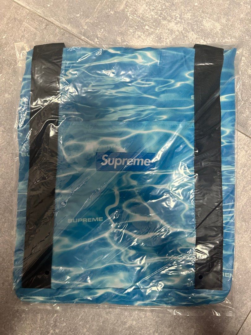 supreme ripple packable tote blue, 名牌, 手袋及銀包- Carousell