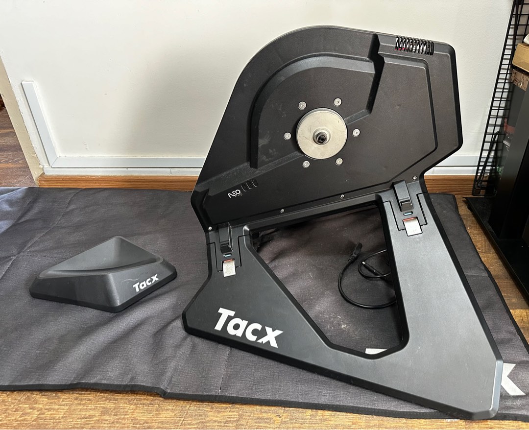 Smart Trainer Tacx Neo Smart T2800 Occasion TACX Neo Smart T2800