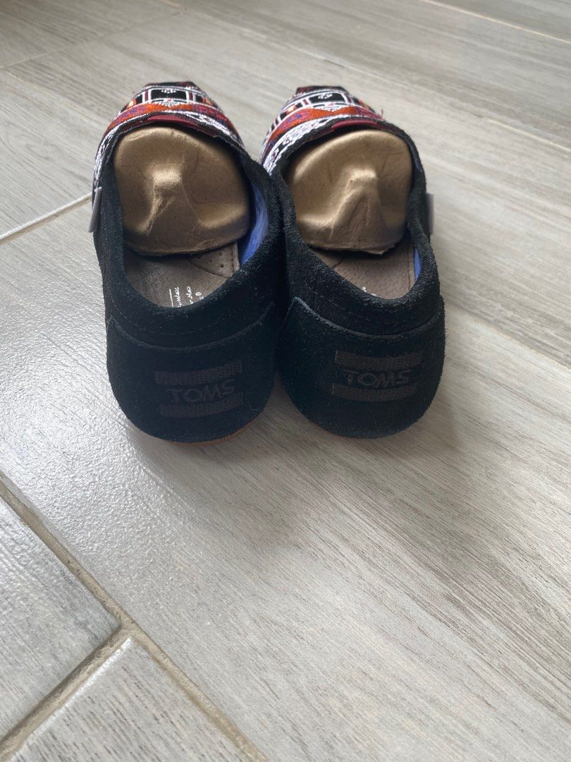 Toms size 7.5 top