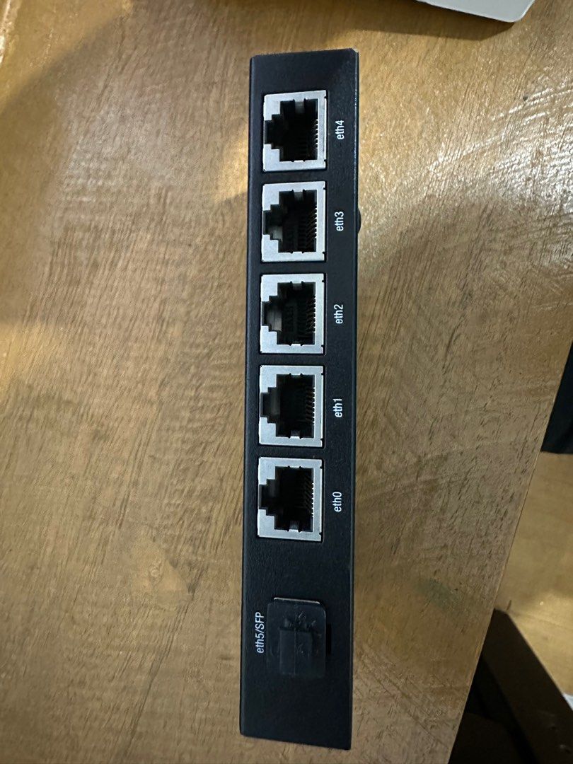 Ubiquiti Edge Router X SFP, Computers & Tech, Parts & Accessories, Networking on Carousell