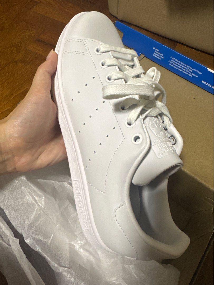 White new arrivals stan smoths