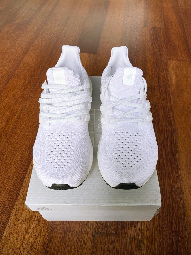 Ultra boost outlet 5.0 triple white