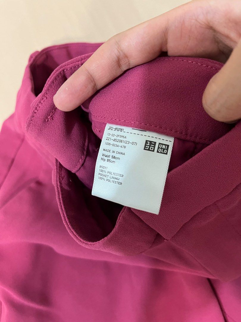 Uniqlo Pink Trousers (Category: Other Bottoms) located in Pasig City. Submitted by alyringan (Listing ID 1260553011, Image 3). Description: - Pristine condition, perfect for size XS/S - Used less than 5x only - Perfect length for petite girls.