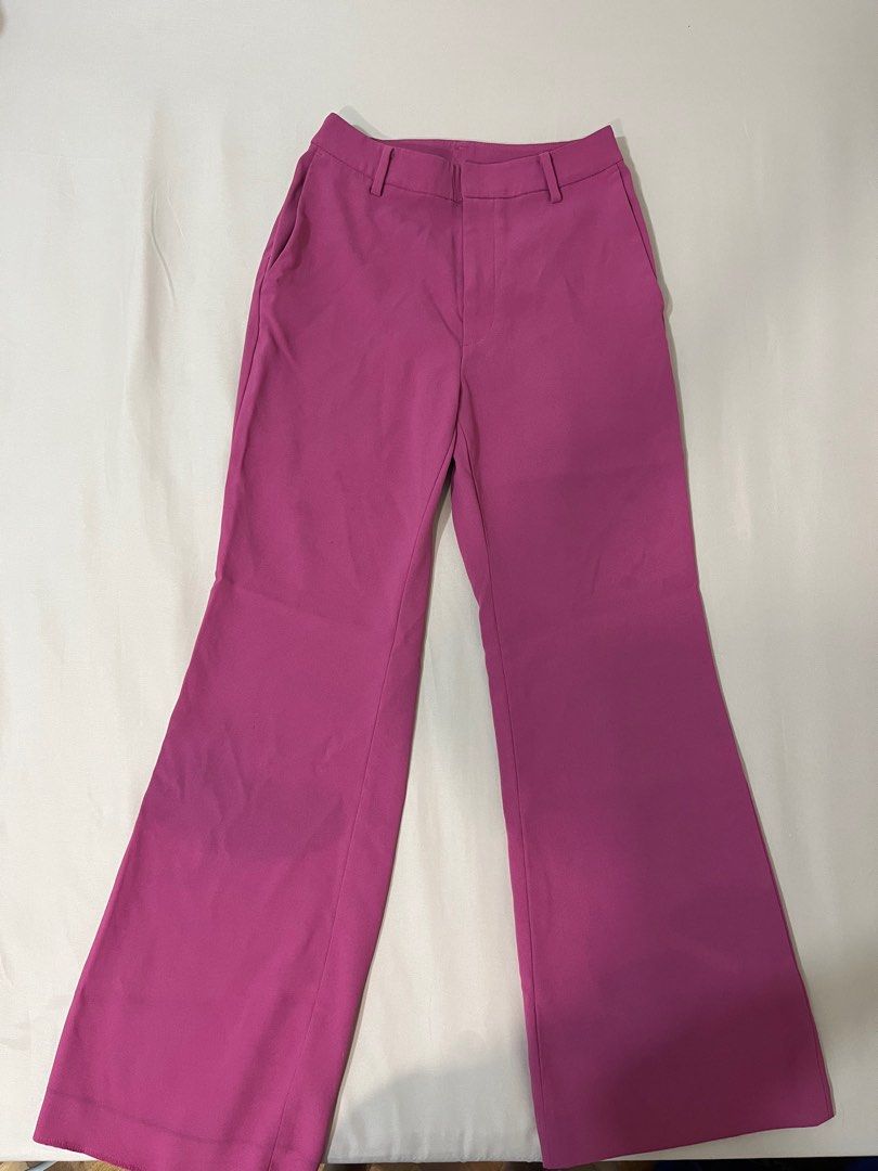 Uniqlo Pink Trousers (Category: Other Bottoms) located in Pasig City. Submitted by alyringan (Listing ID 1260553011, Image 2). Description: - Pristine condition, perfect for size XS/S - Used less than 5x only - Perfect length for petite girls.