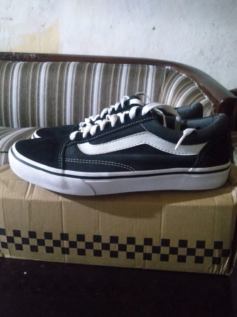 Vans old sales skool bw japan