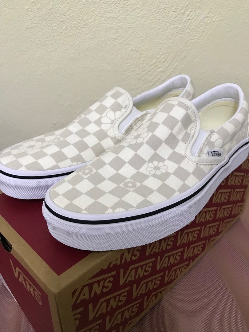 Vans Women Classic Slip On New item never wears Size UK 5.0