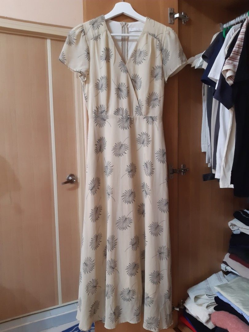 Tassel Printed V-Neck Maxi Dress