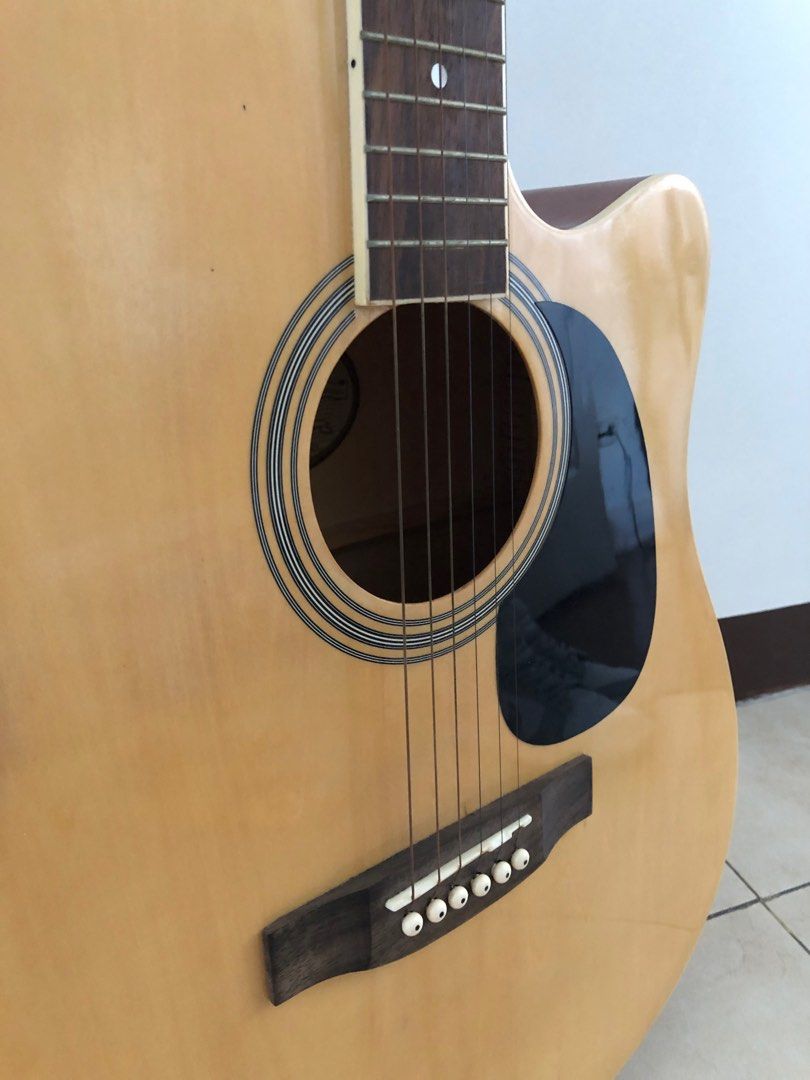 Washburn Acoustic Guitar (6 strings), Hobbies & Toys, Music & Media