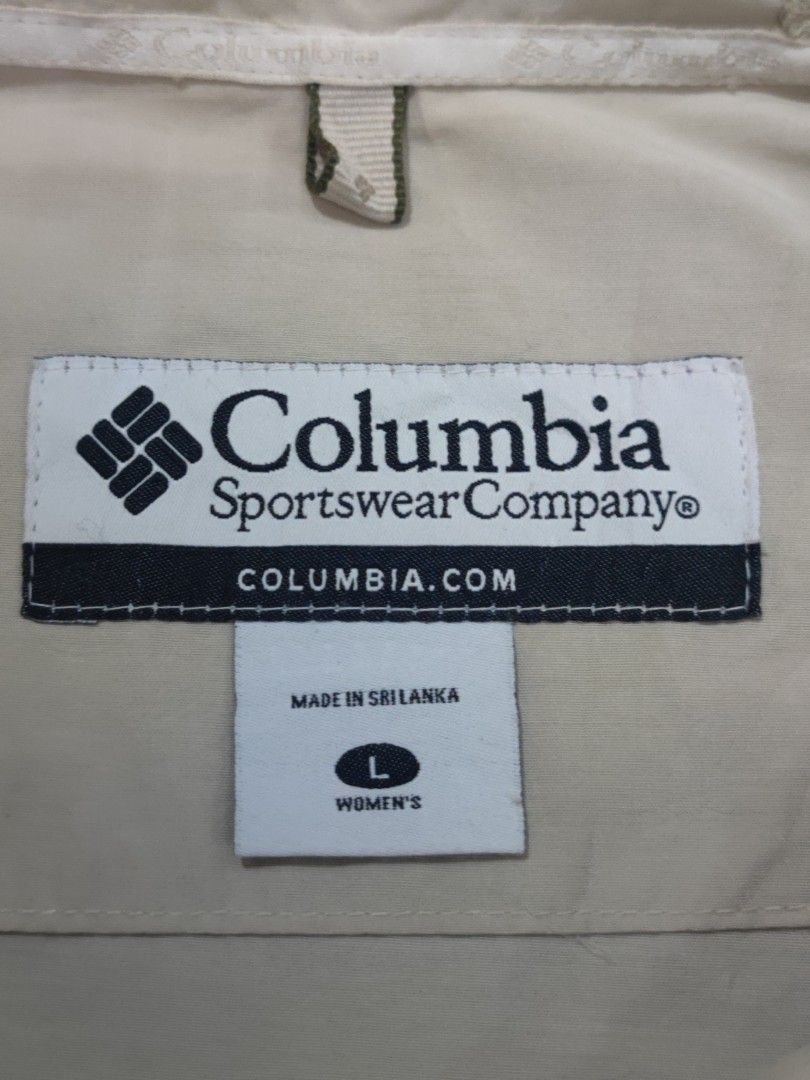 Womens Columbia Sportswear Hiking Jacket, Women's Fashion, Coats, Jackets  and Outerwear on Carousell