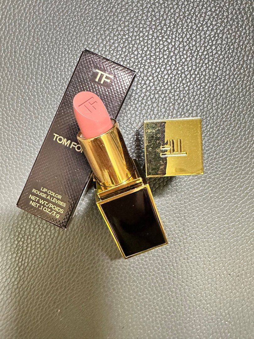 Tom ford 57 top